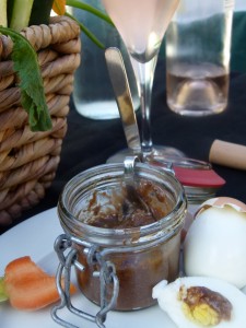 panier de crudités avec anchoïade  