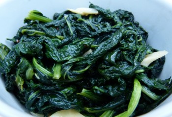 spicy sautéed kale and broccoli rabe