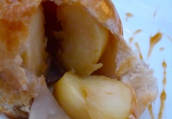 douillons aux pommes, apples in night dresses, dessert apples