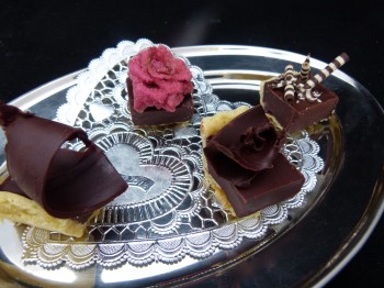 Chocolate Tart Pieces 