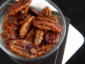 spiced rosemary pecans