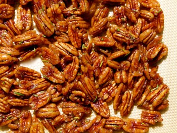 spiced rosemary pecans