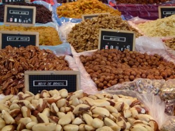 Raw Nuts at market