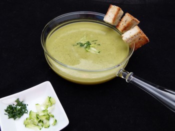 zucchini and sorrel velouté, simple soup by chef morgan