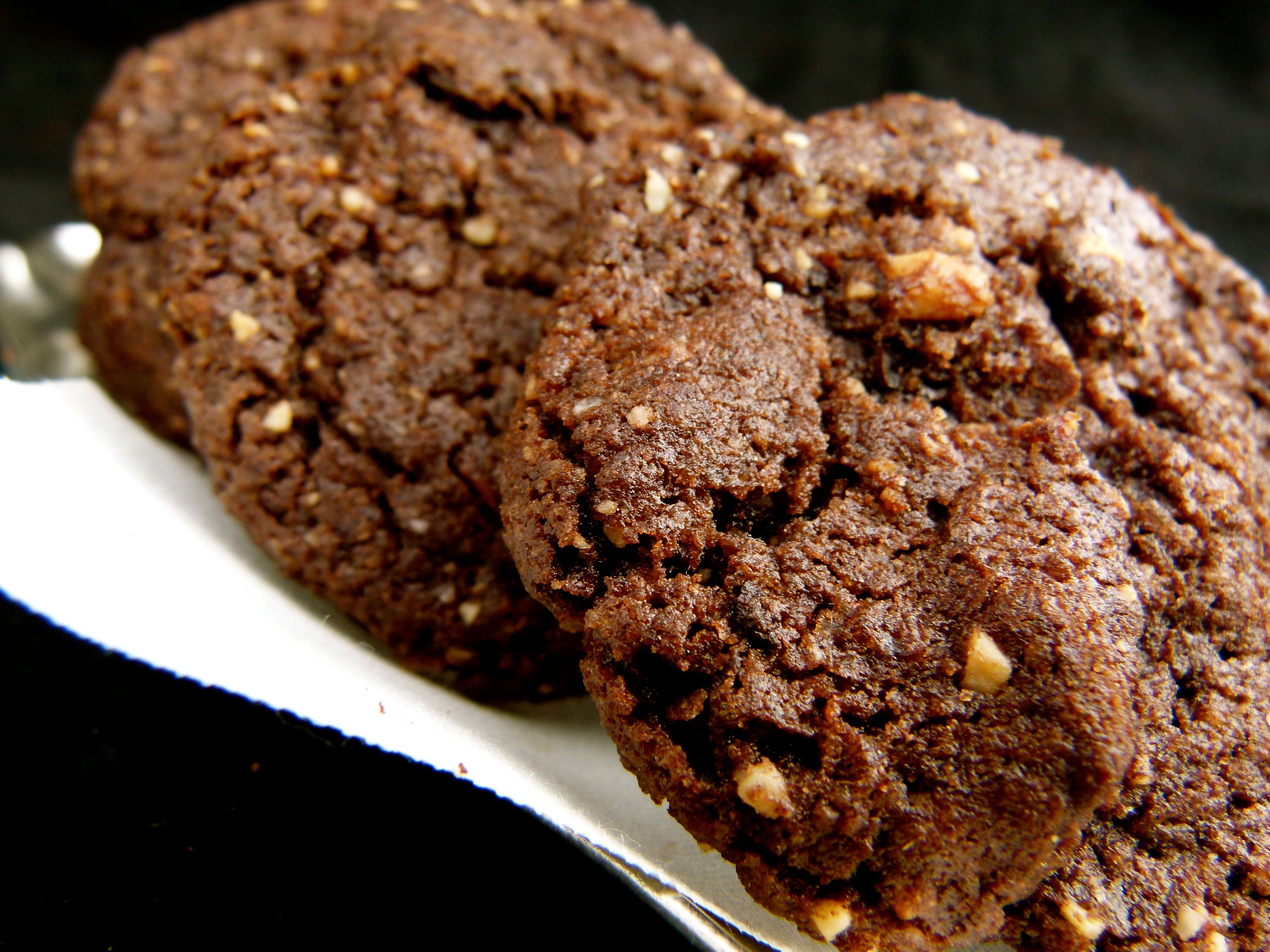 crunchy chocolate and espresso almond cookies