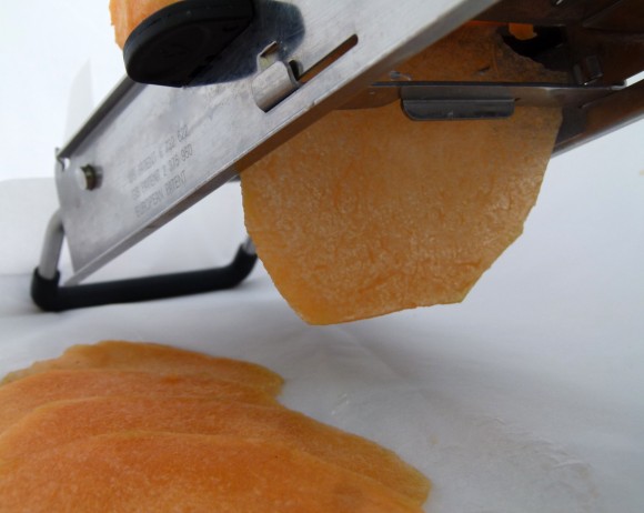 slice cantaloupe