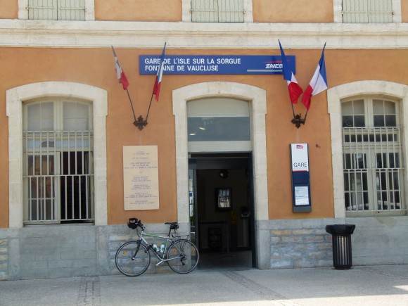 L’Isle-sur-la-Sorgue Train Station