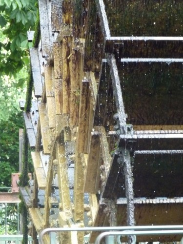 Sorgue river working water wheel